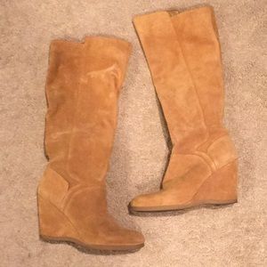 Caramel suede boots